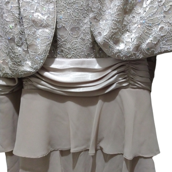 Dress Barn Collections Formal Halter Beaded Dress with Matching Jacket Plus 20 - Picture 3 of 16